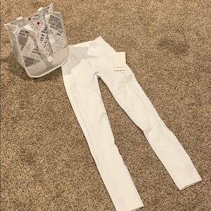 Lululemon workout pants size 2 !